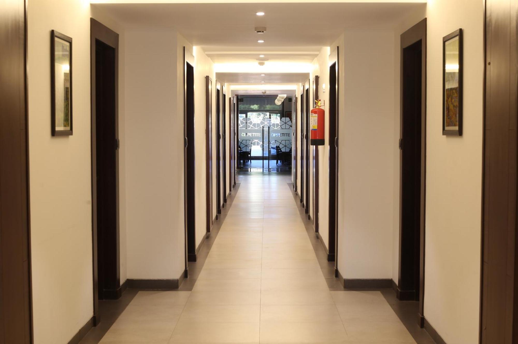 7 Apple Resort Lonavala Extérieur photo