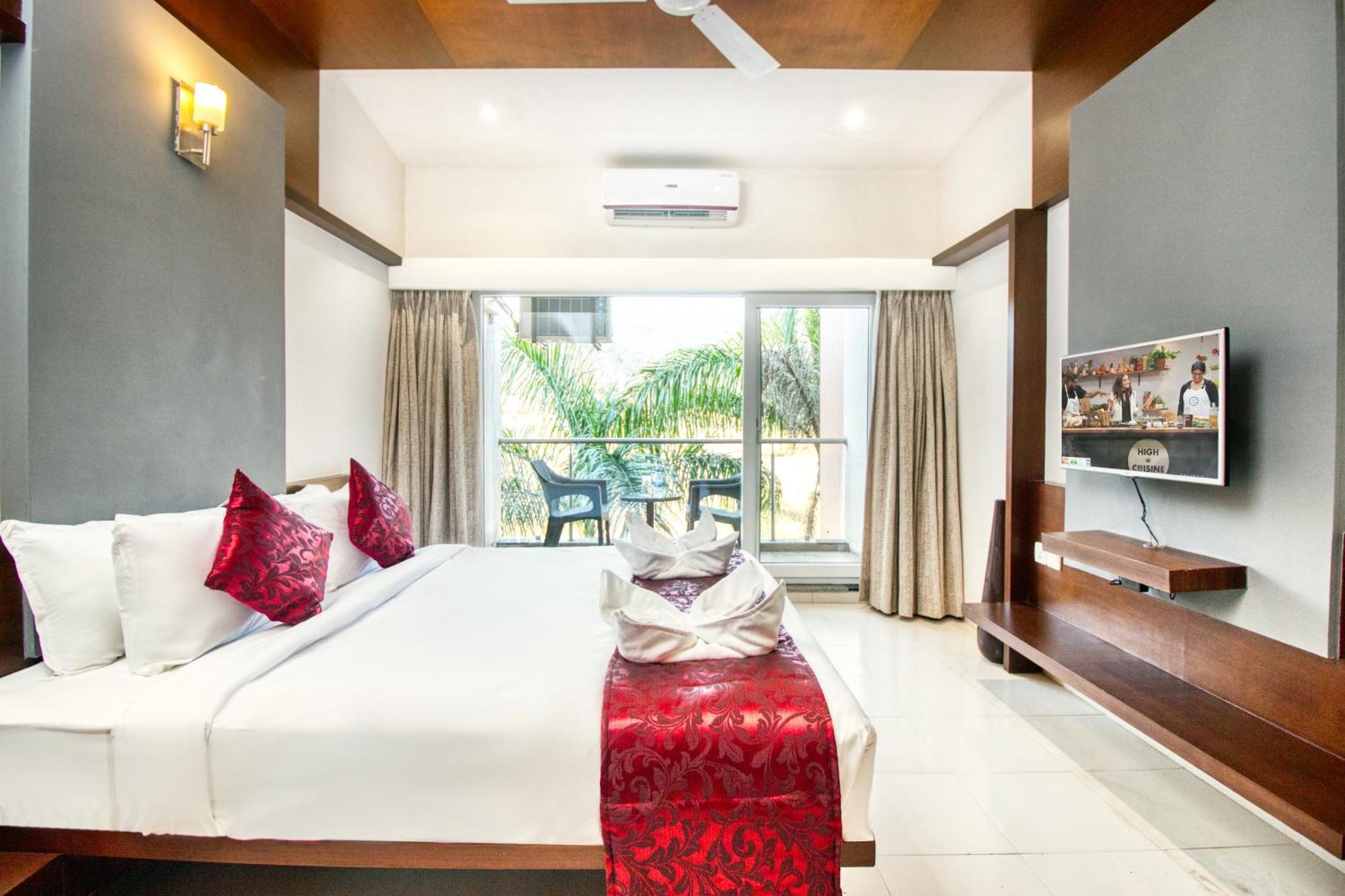 7 Apple Resort Lonavala Extérieur photo
