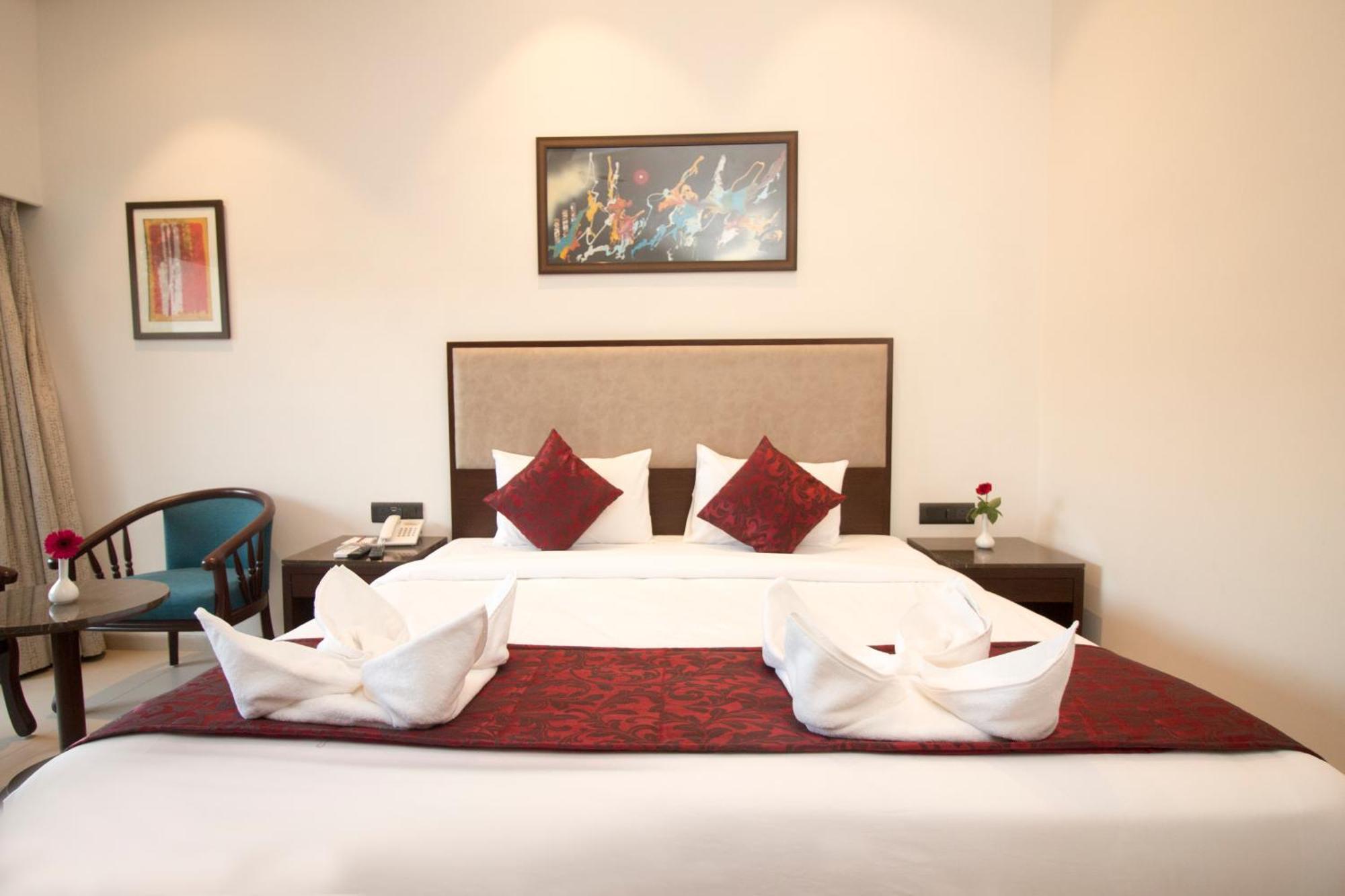 7 Apple Resort Lonavala Extérieur photo