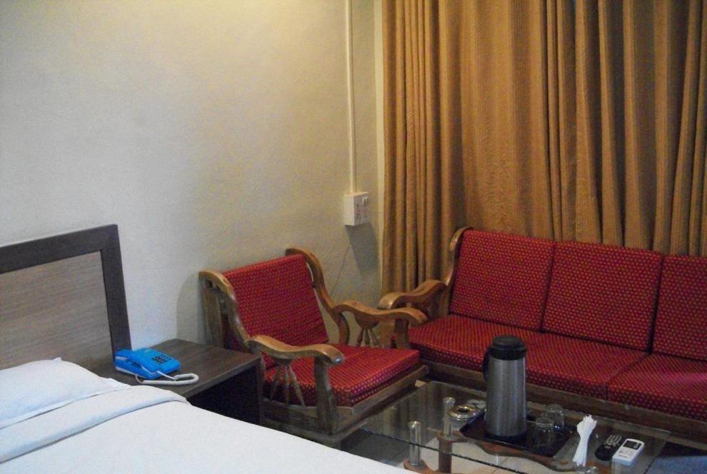 7 Apple Resort Lonavala Extérieur photo