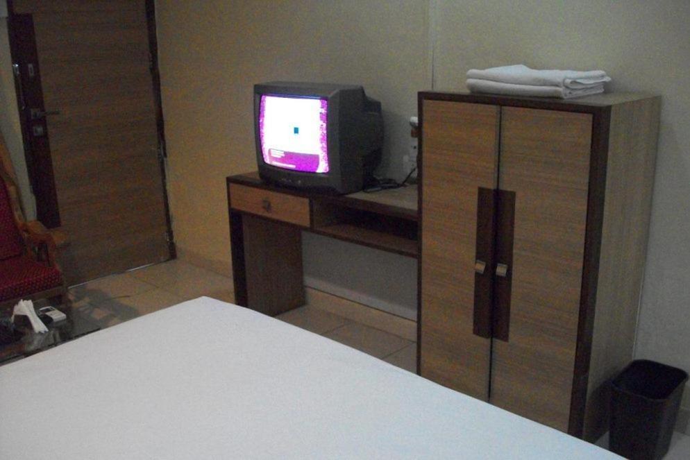 7 Apple Resort Lonavala Extérieur photo