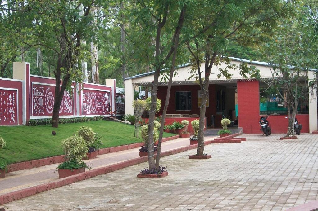7 Apple Resort Lonavala Extérieur photo