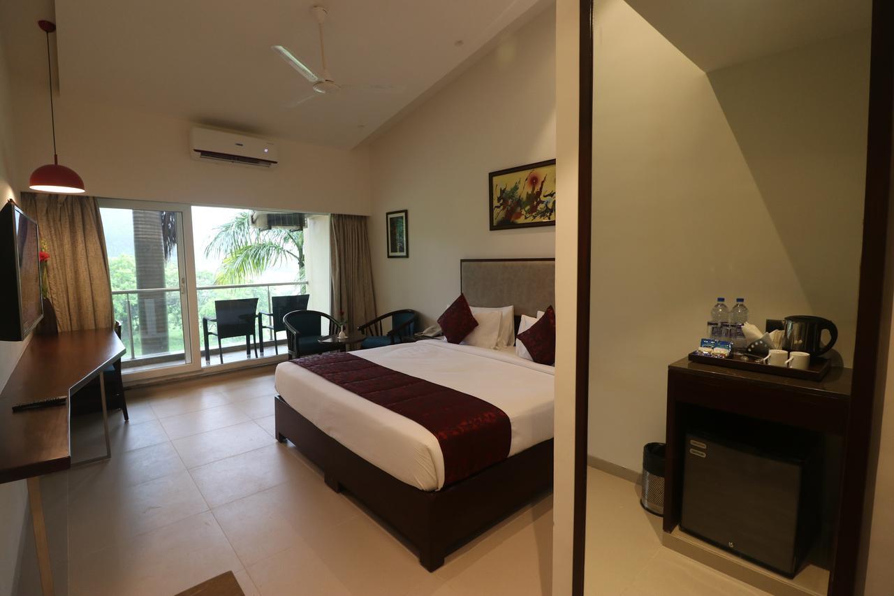 7 Apple Resort Lonavala Extérieur photo